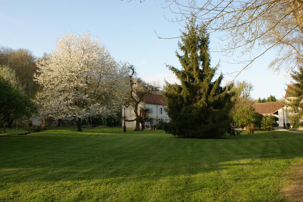 Bed and Breakfast Le Moulin De Pommeuse Exterior foto